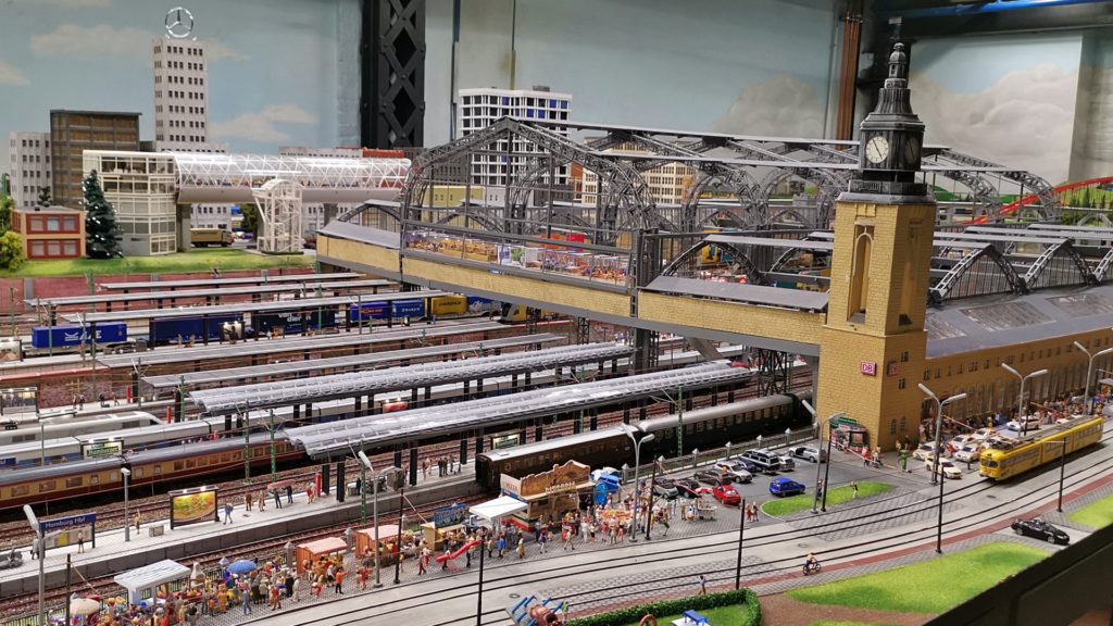 Hamburger Hauptbahnhof Wunderland Benanza.Pix