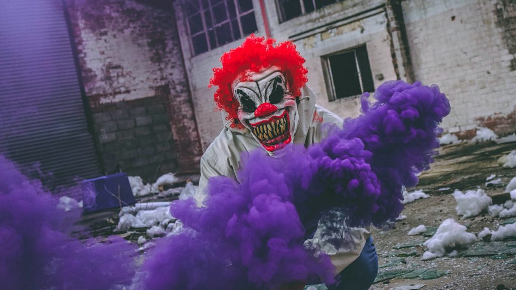Joker Purple Smoke (Tom Roberts / Unsplash)