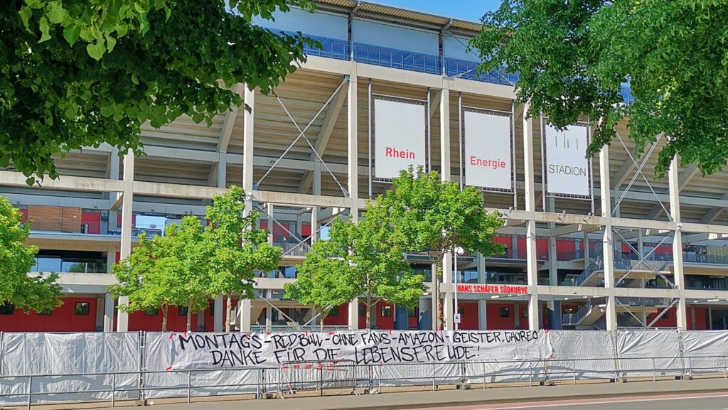 Geisterspiele Kölner Stadion Fanprotest BenanzaPix